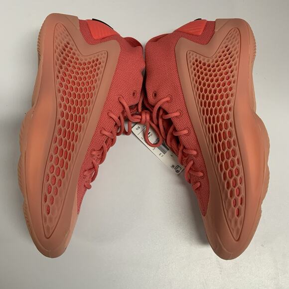Athletic_Shoes